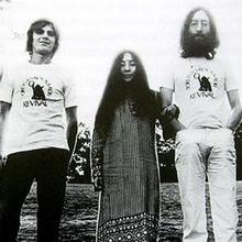 Yoko Ono with Plastic Ono Band