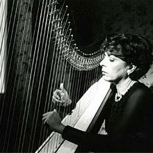 Claudia Antonelli, harp